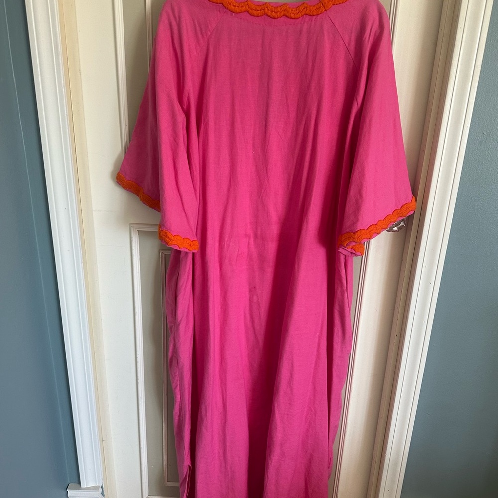 Frances Valentine Vibrant Pink caftan - Picture 4 of 4
